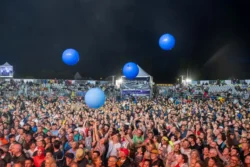Reportage par photographe professionnel du public pendant le festival des alpagas bleus a saverne