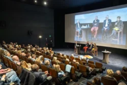 Reportage événementiel par un photographe professionnel durant un anniversaire d'association à Strasbourg